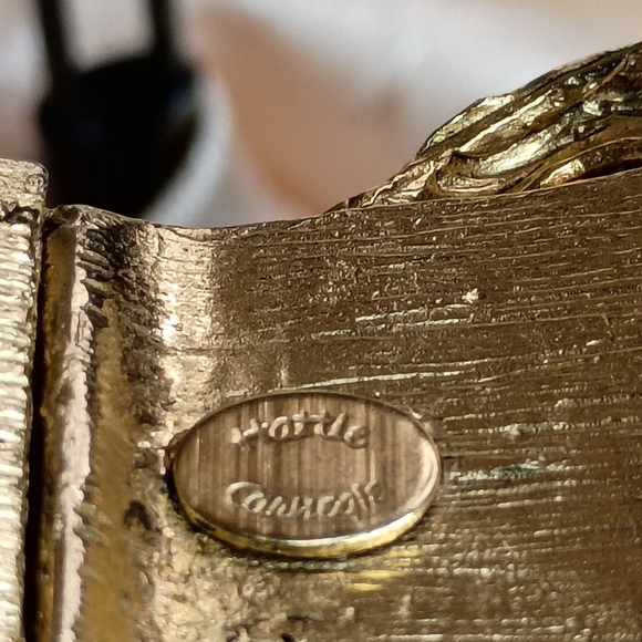 Hattie Carnegie Cuff Bracelet - Picture 5 of 9